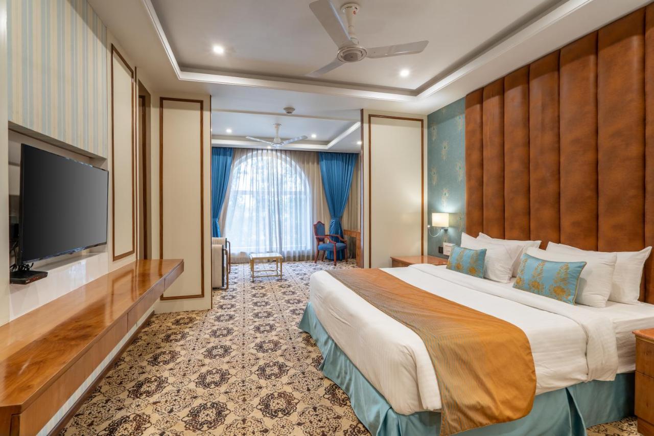 Hukam'S Lalit Mahal - Hotel Convention Club Райпур Екстер'єр фото